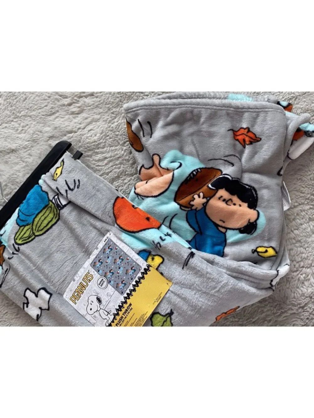 Peanuts Snoopy Charlie Brown Lucy Woodstock Fall Football Throw Blanket 50”x70”
